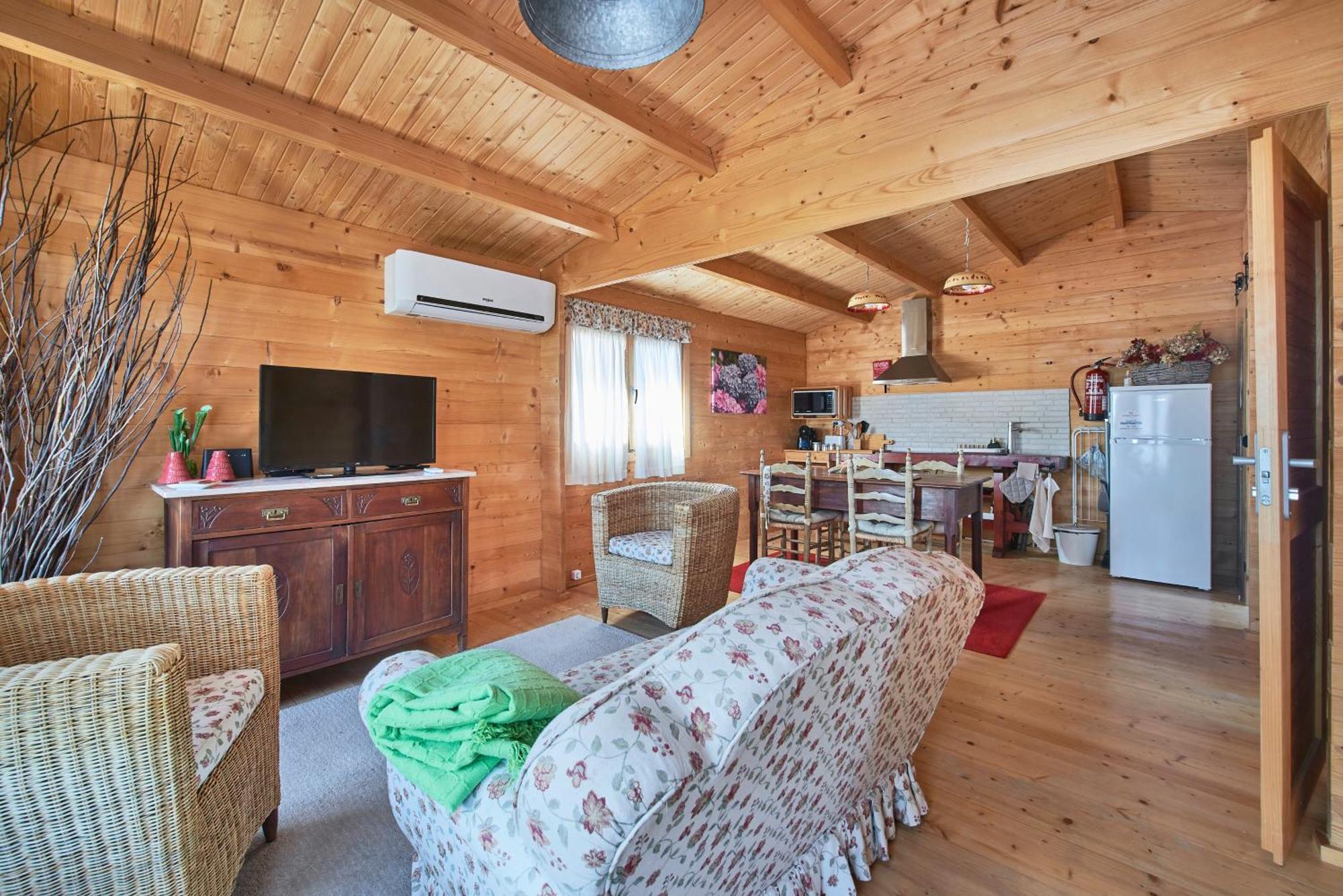 Lakeside Cabin Oasis W/ Ac, By Timecooler Montargil Eksteriør bilde